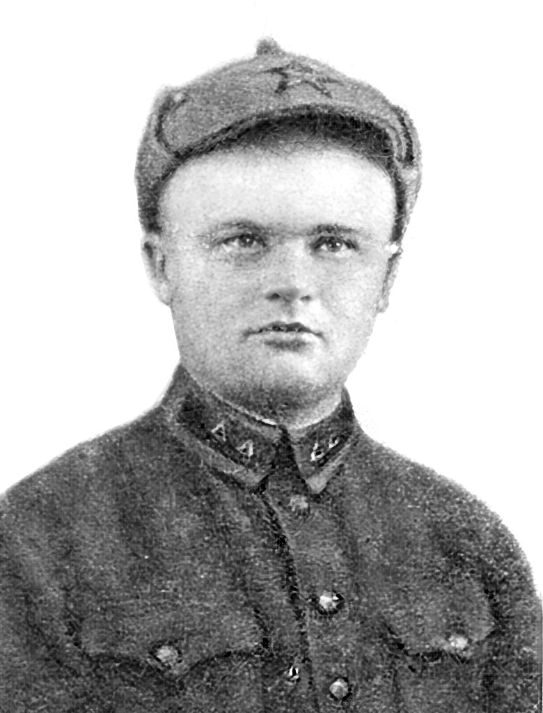 (фото: Младший сержант И. В. Дмитренко (снимок 1936 г.))